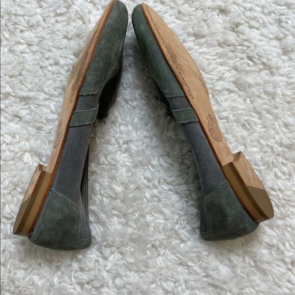 Wolverine 1000 Mile Lois Slip On Suede Flats - Picture 8 of 9